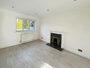 Lounge- click for photo gallery